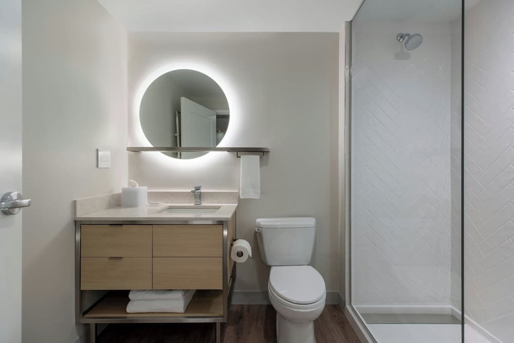 Towneplace Suites By Marriott Daytona Beach Oceanfront interior in Daytona Beach, FL — gallery photo 2