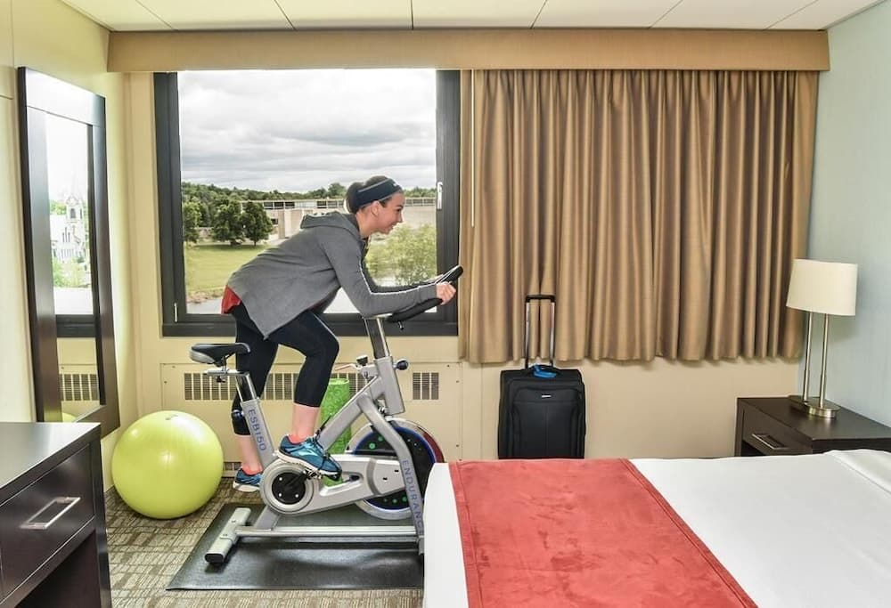 Hotel UMass property views in Amherst — gallery photo 3