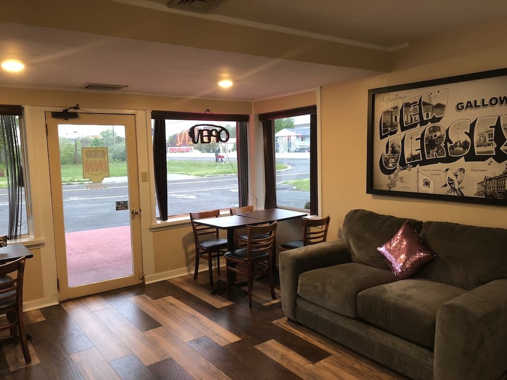 Rest Inn Atlantic City Galloway interior in Absecon, NJ — gallery photo 2