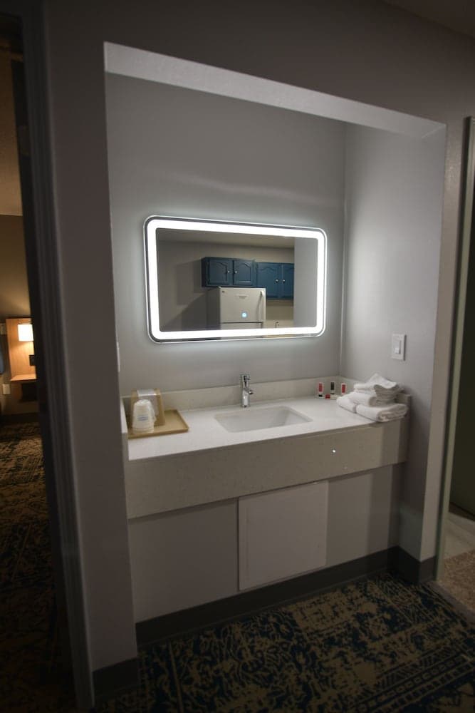 Baymont by Wyndham Pine Grove I-81 gallery photo in Pine Grove, PA — image 12