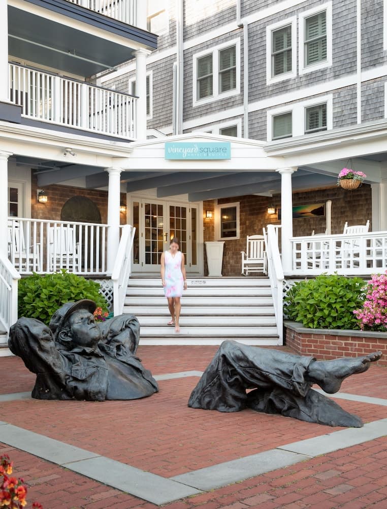 Vineyard Square Hotel & Suites interior in Edgartown — gallery photo 2