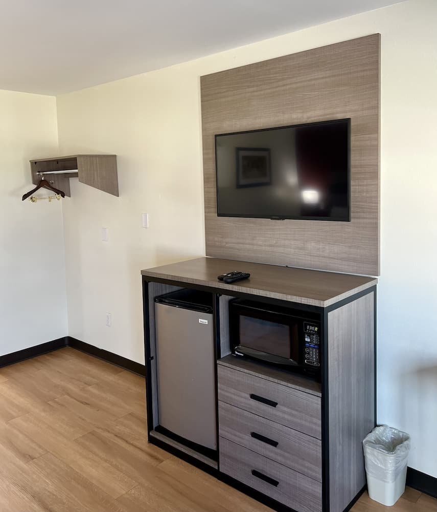 Red Roof Inn & Suites Houma gallery photo in Houma, LA — image 6
