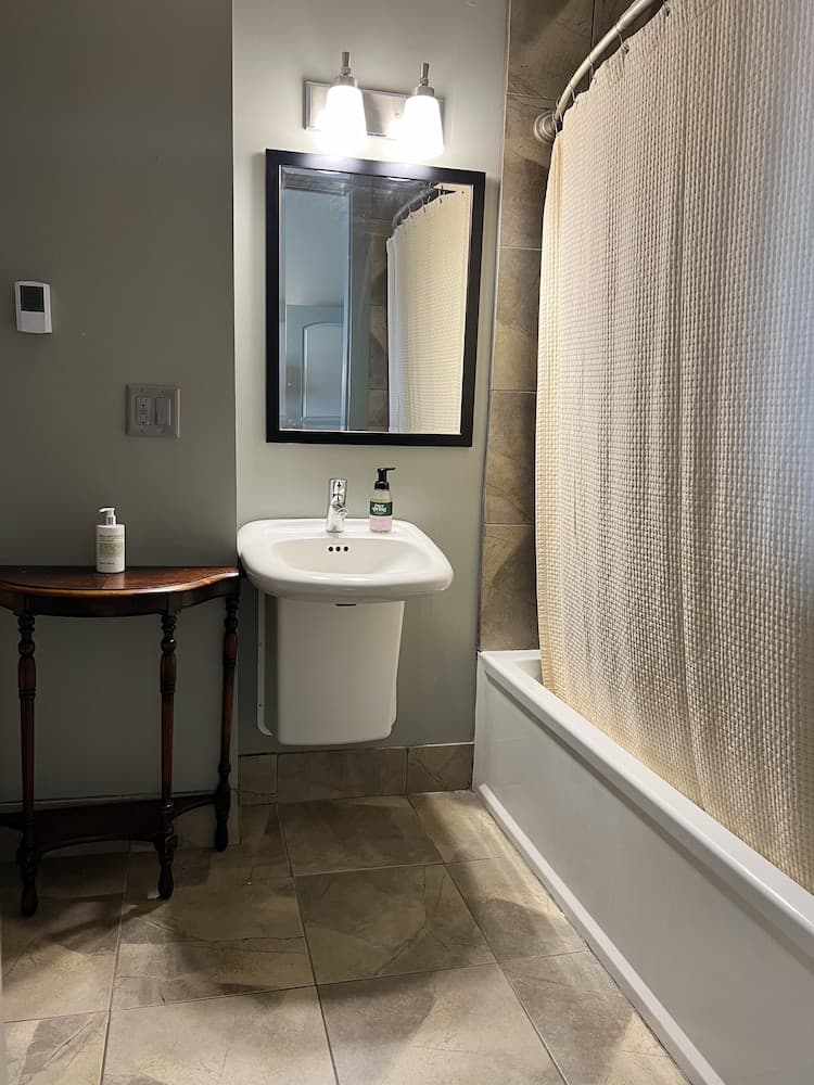 The Black Hawk Hotel gallery photo in Cedar Falls, IA — image 5