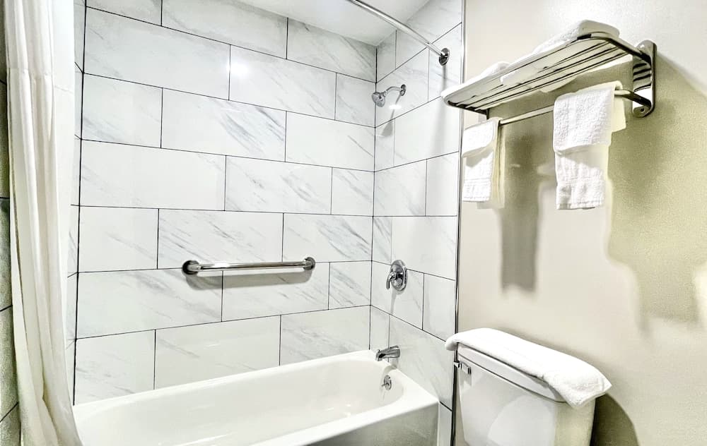 Best Value Inn gallery photo in Bloomington, IN — image 6