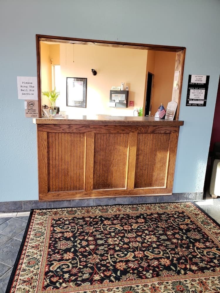 Value Inn & Suites property views in Salina, KS — gallery photo 3