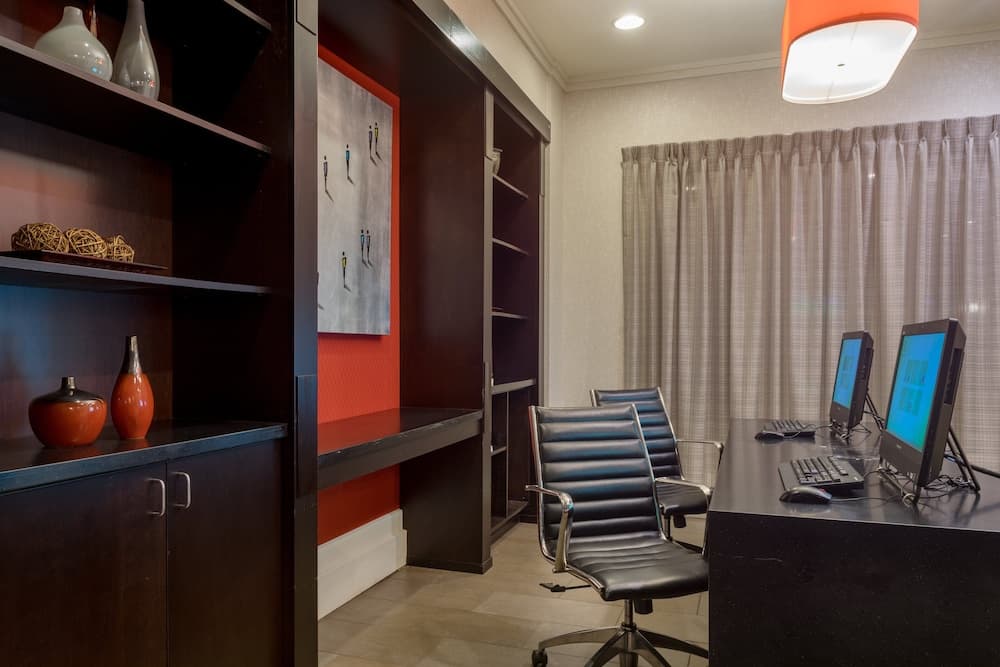 Holiday Inn Harrisburg - Hershey Area, I-81 by IHG gallery photo in Grantville, PA — image 10