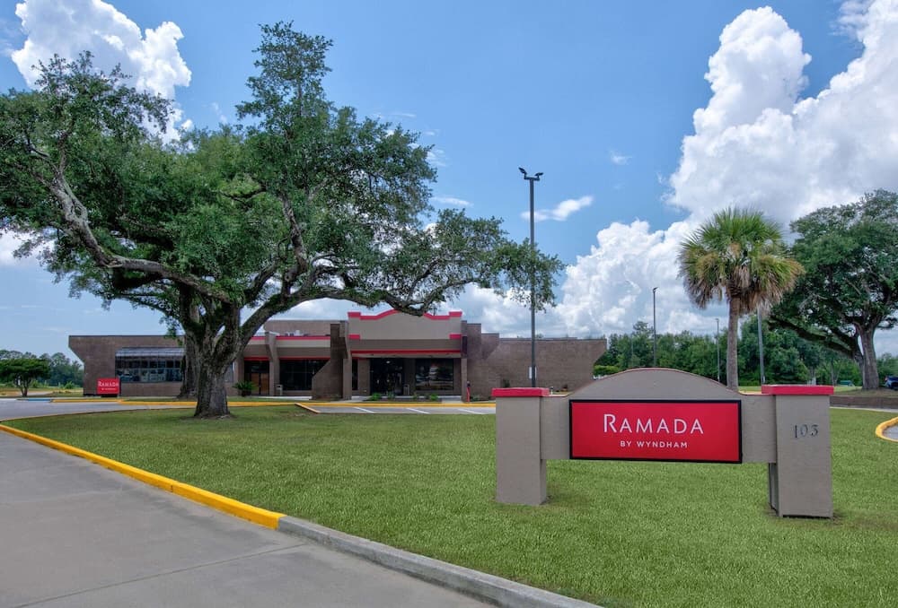 Ramada by Wyndham Diamondhead I-10/Gulfport — hotel in Bay St. Louis, Mississippi