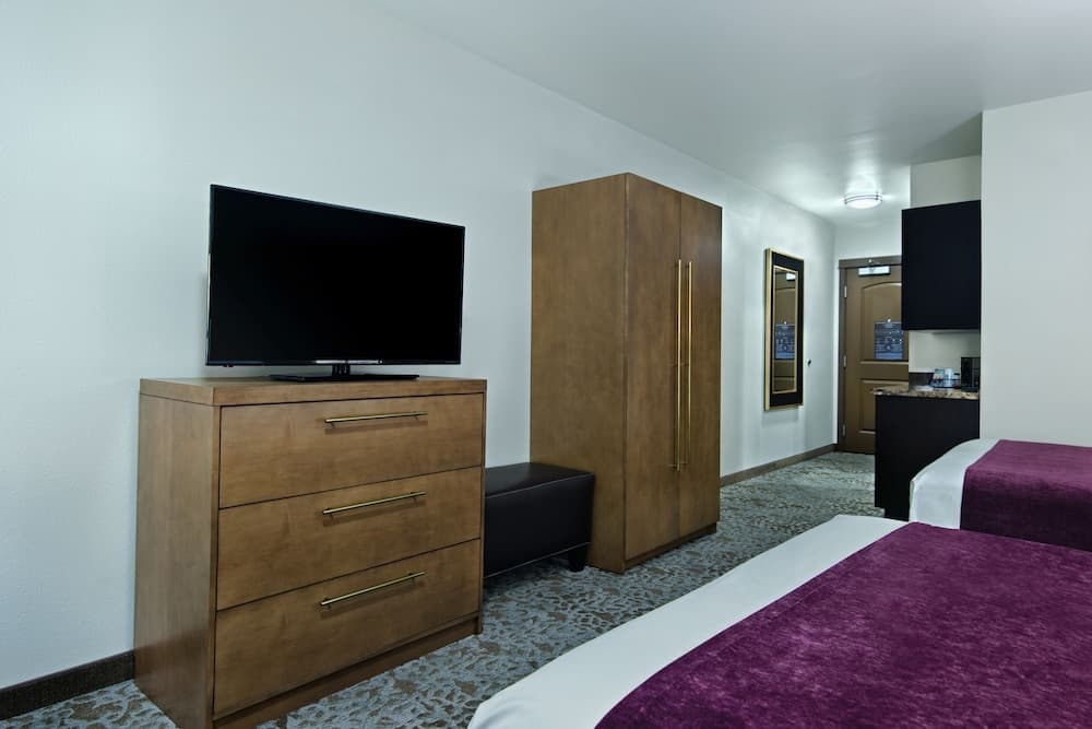 Oxford Suites Sonoma County gallery photo in Rohnert Park, CA — image 20