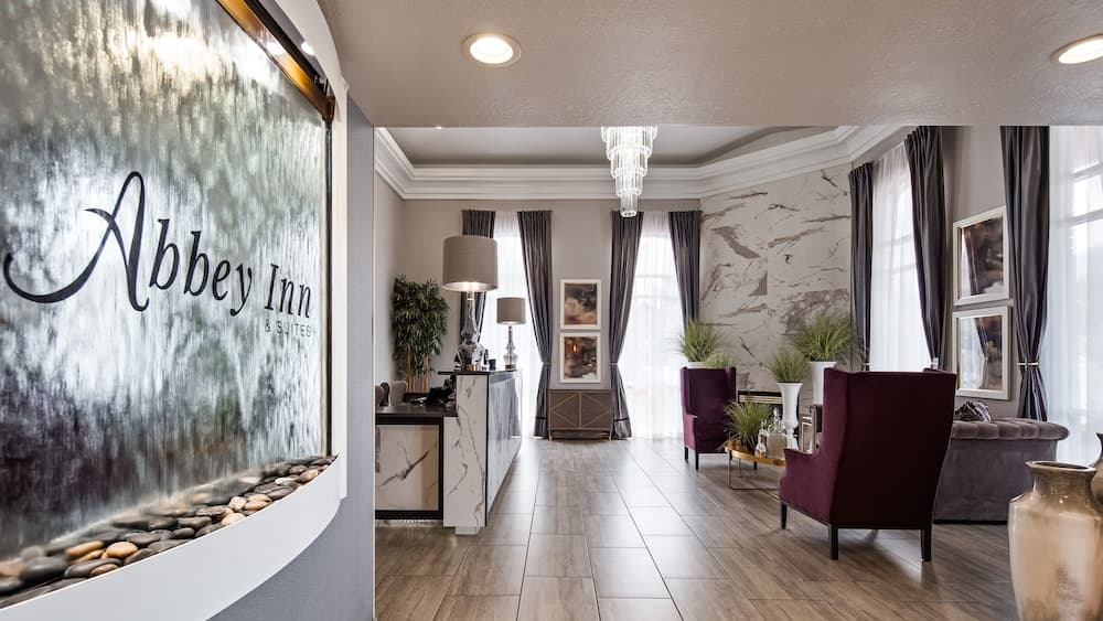 Abbey Inn interior in Cedar City, UT — gallery photo 2