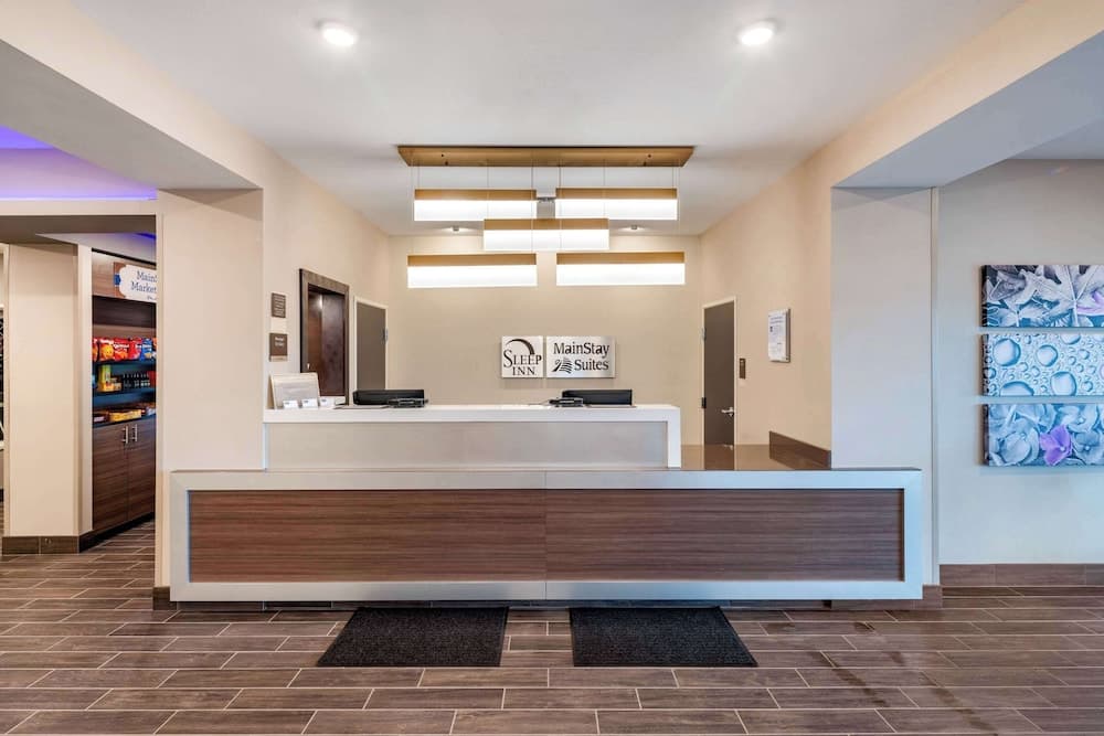 MainStay Suites Spokane Airport interior in Spokane, WA — gallery photo 2