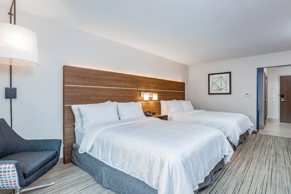 Holiday Inn Express & Suites Elkhart North by IHG gallery photo in Elkhart, IN — image 25