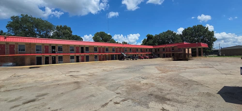 c towninn and suites — hotel in Cleveland, Mississippi