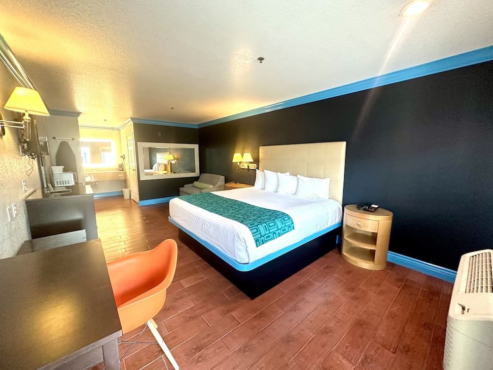 Casa Blanca Hotel - Orange gallery photo in Orange, CA — image 14
