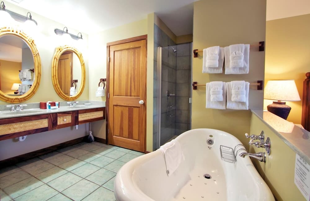 Club Wyndham Kona interior in Kailua-Kona, HI — gallery photo 2