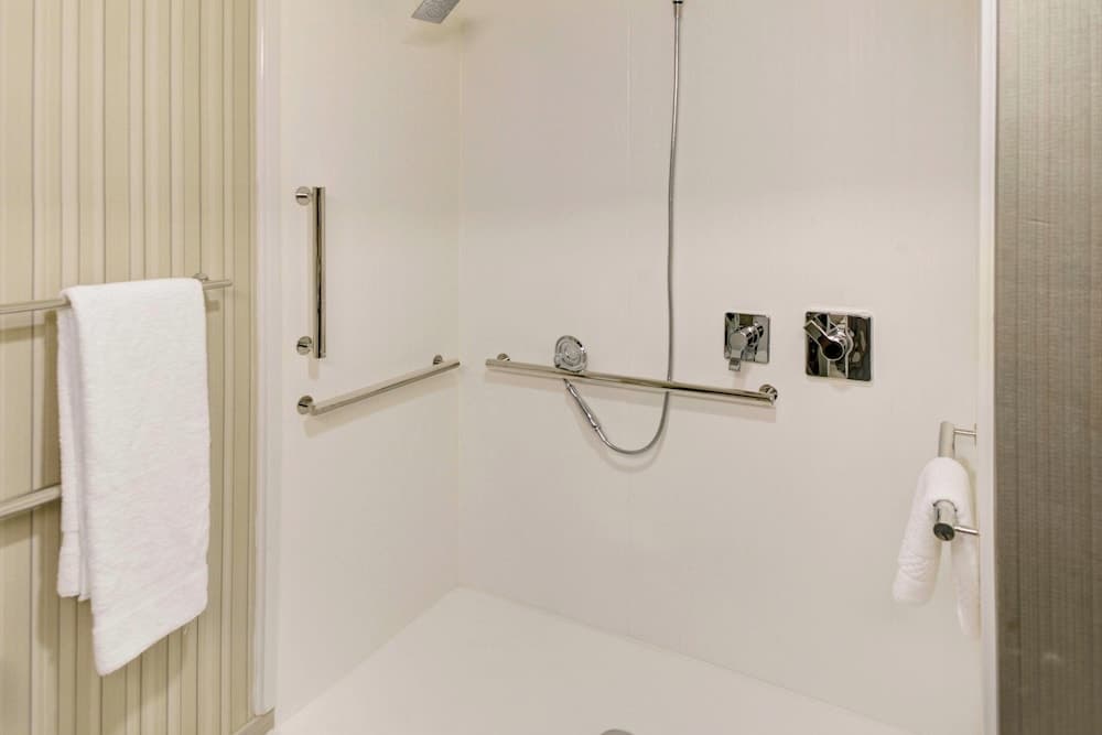Courtyard by Marriott New Orleans Westbank/Gretna property views in Gretna, LA — gallery photo 3