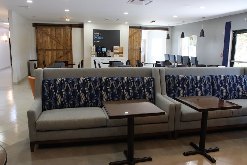 Holiday Inn Express & Suites Clermont Se West Orlando by IHG property views in Clermont, FL — gallery photo 3