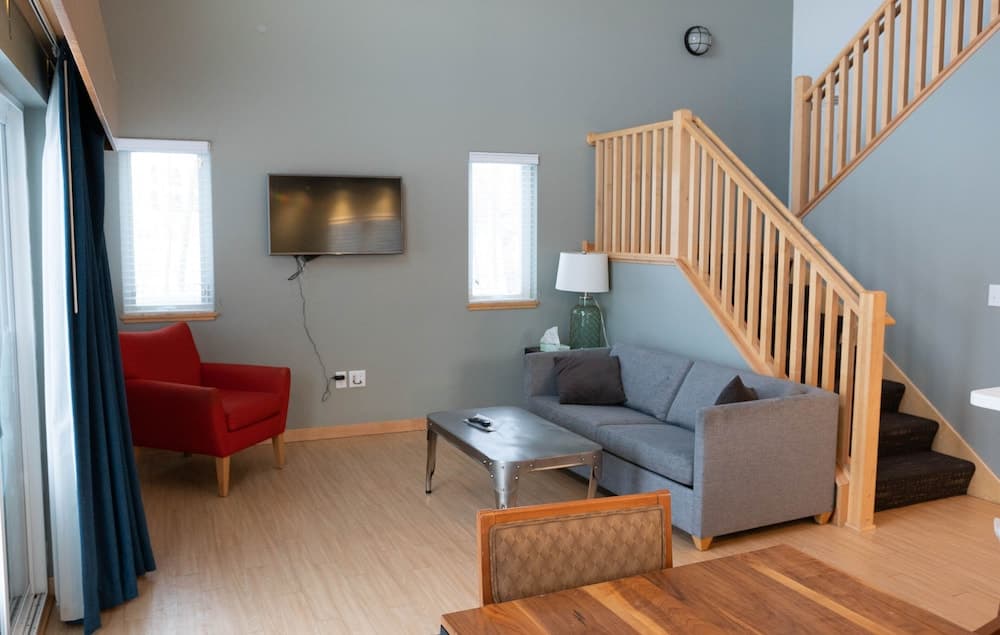 Eddy's Resort interior in Onamia, MN — gallery photo 2