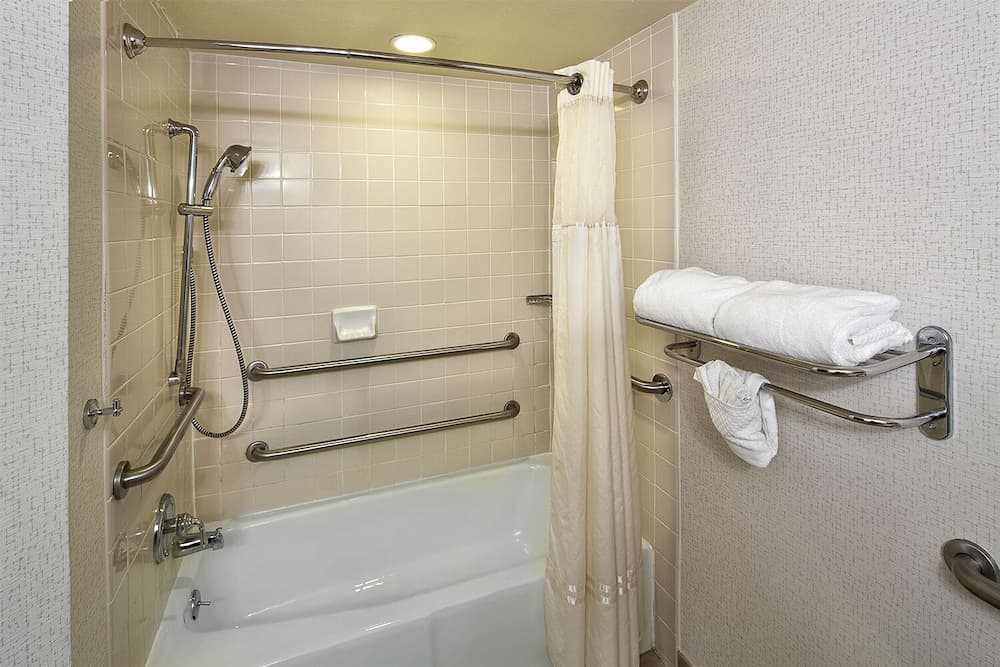 DoubleTree by Hilton Hotel Modesto gallery photo in Modesto, CA — image 26