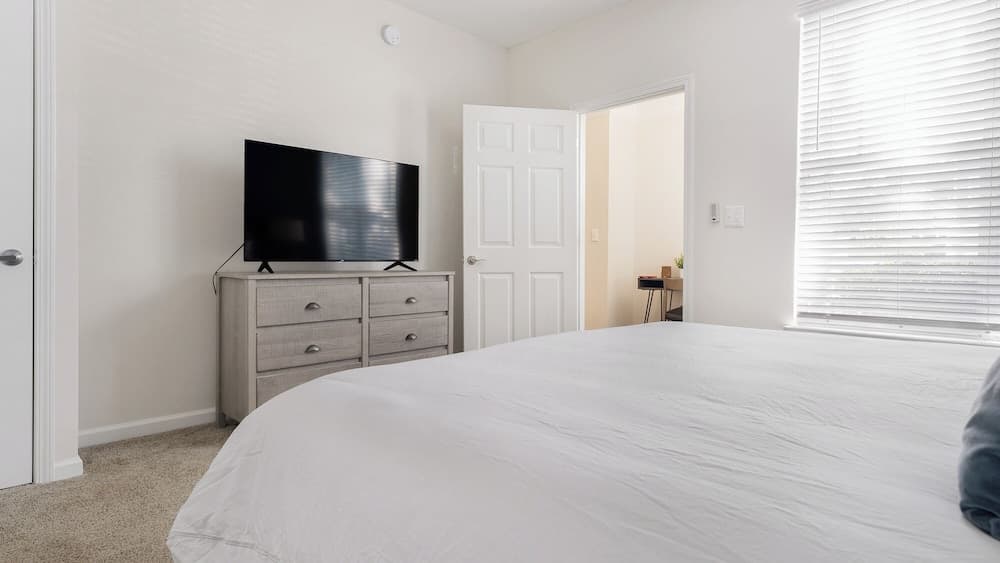 Landing Summerville Apartments interior in Summerville, SC — gallery photo 2