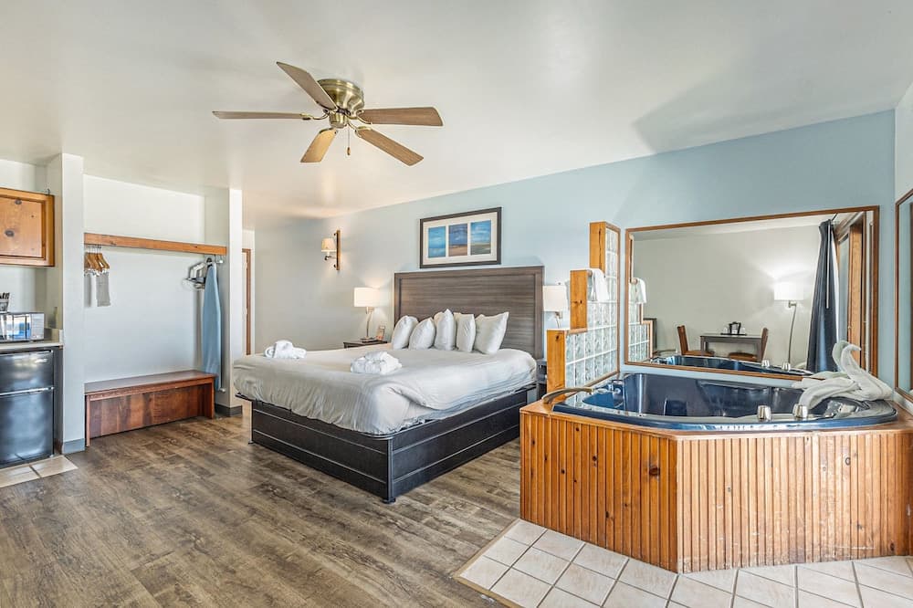 Snyder's Shoreline Inn gallery photo in Ludington, MI — image 39