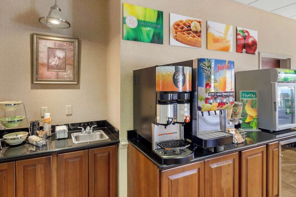 Quality Inn Smyrna interior in Smyrna, DE — gallery photo 2