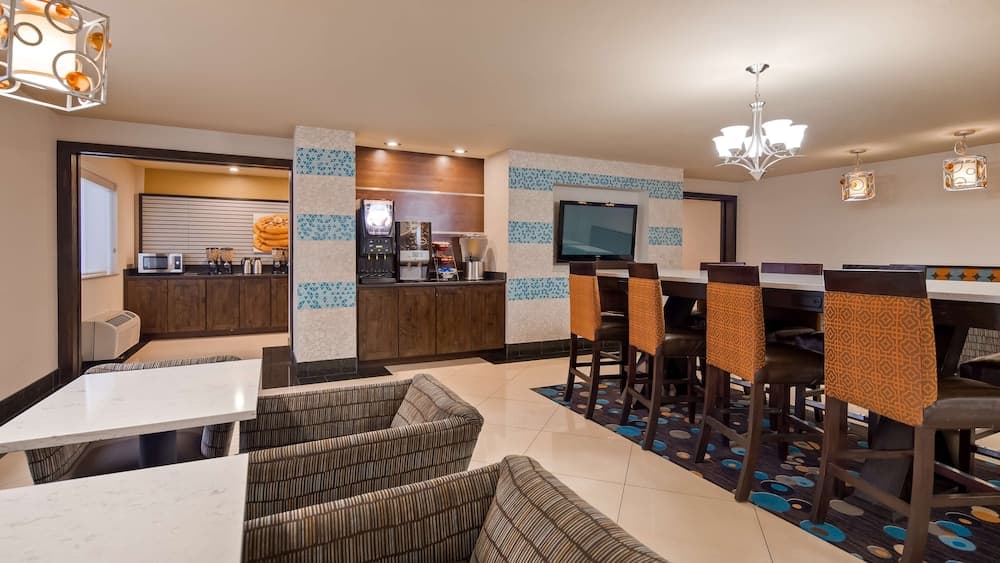 West Valley Inn interior in West Valley City, UT — gallery photo 2
