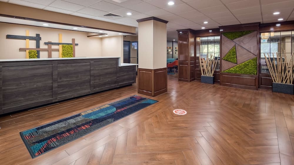 Best Western Plus Lexington Inn property views in Lexington, SC — gallery photo 3