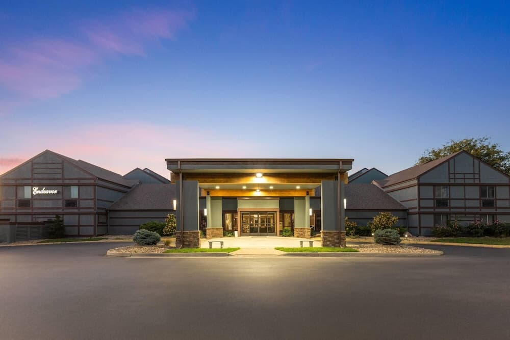 Endeavor Inn & Suites, Trademark Collection by Wyndham gallery photo in Topeka, KS — image 46