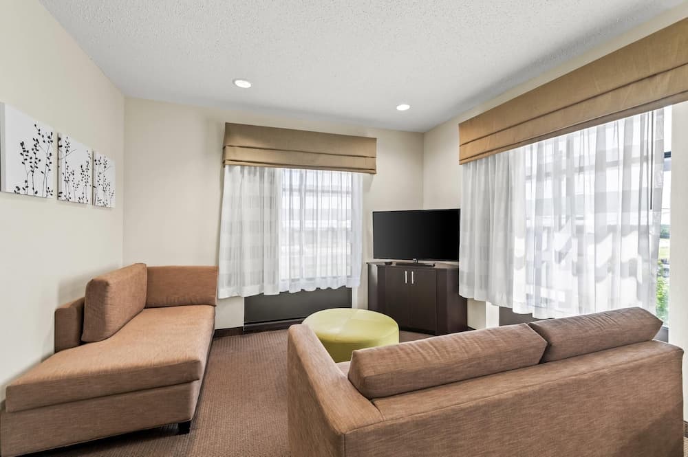 Sleep Inn & Suites Dripping Springs - Austin Area gallery photo in Dripping Springs, TX — image 13