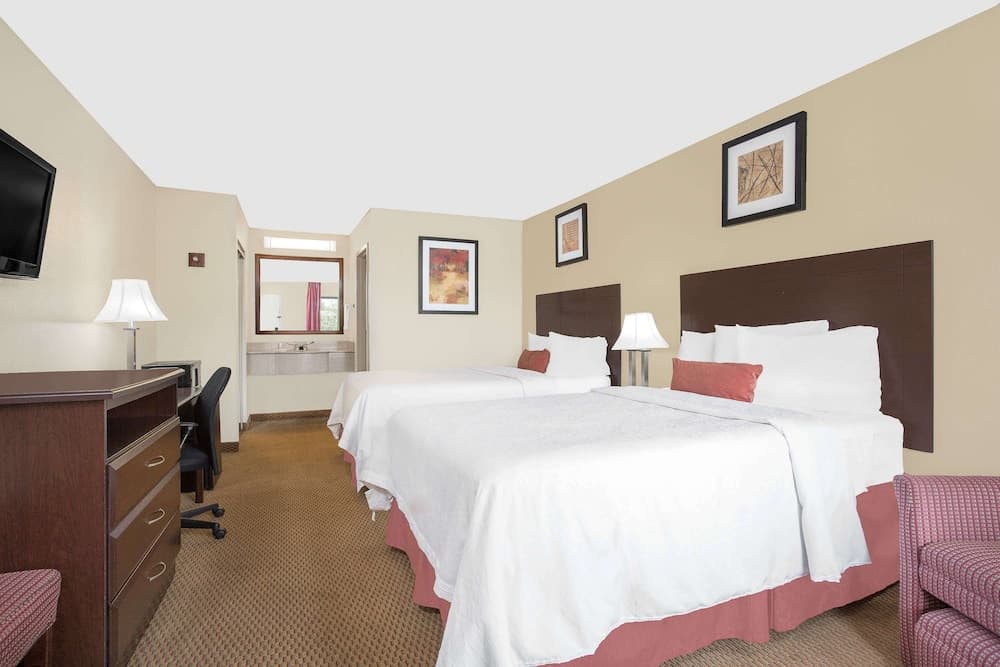 Baymont by Wyndham Greenville gallery photo in Greenville, NC — image 12