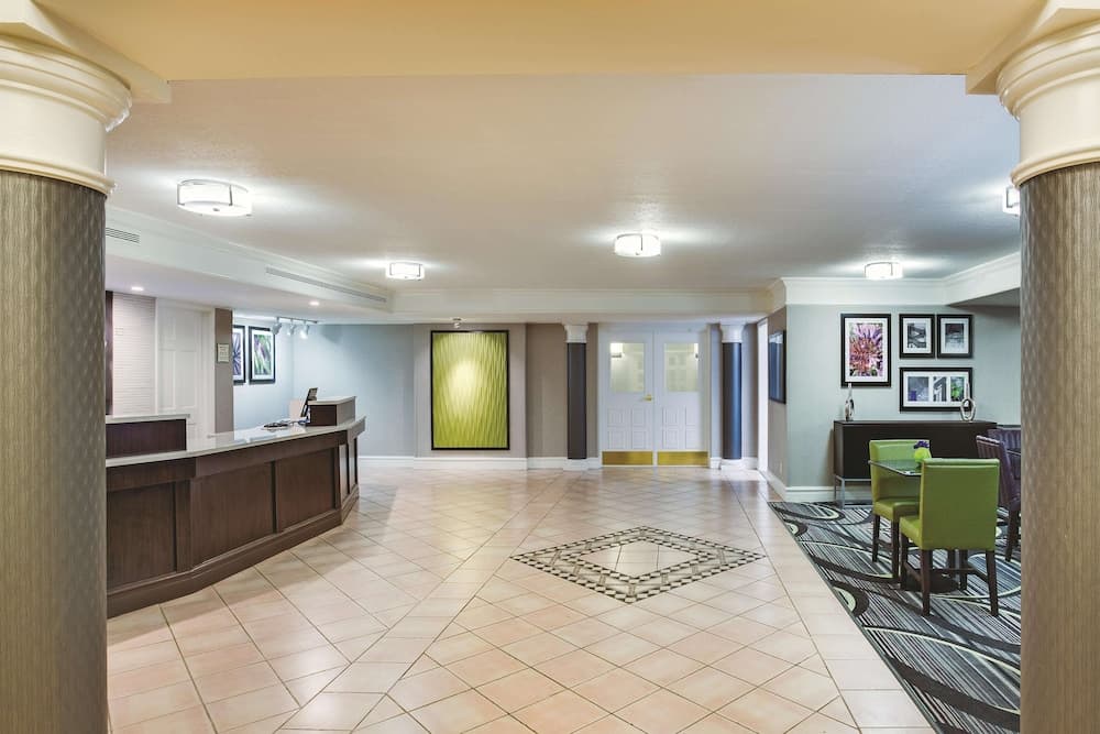 Days Inn by Wyndham Gainesville University I-75 interior in Gainesville, FL — gallery photo 2