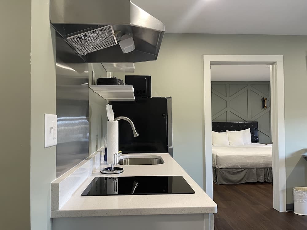 Chateau Hotel and Conference Center property views in Bloomington, IL — gallery photo 3