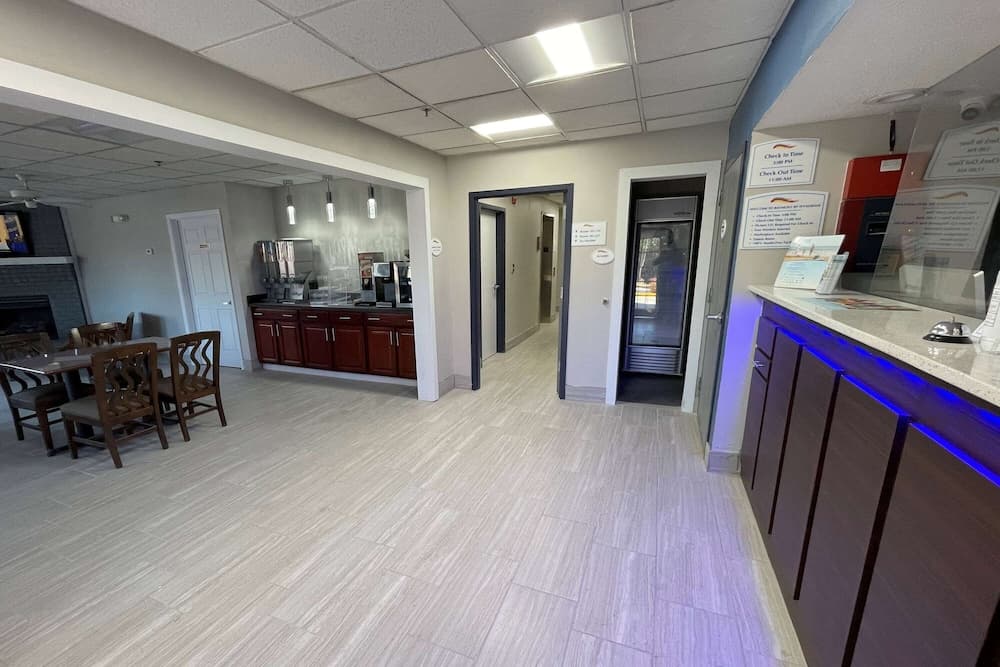 Baymont by Wyndham Adairsville property views in Adairsville, GA — gallery photo 3