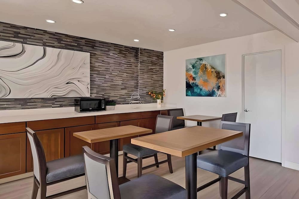 Comfort Inn Hayward - Oakland South gallery photo in Hayward, CA — image 35