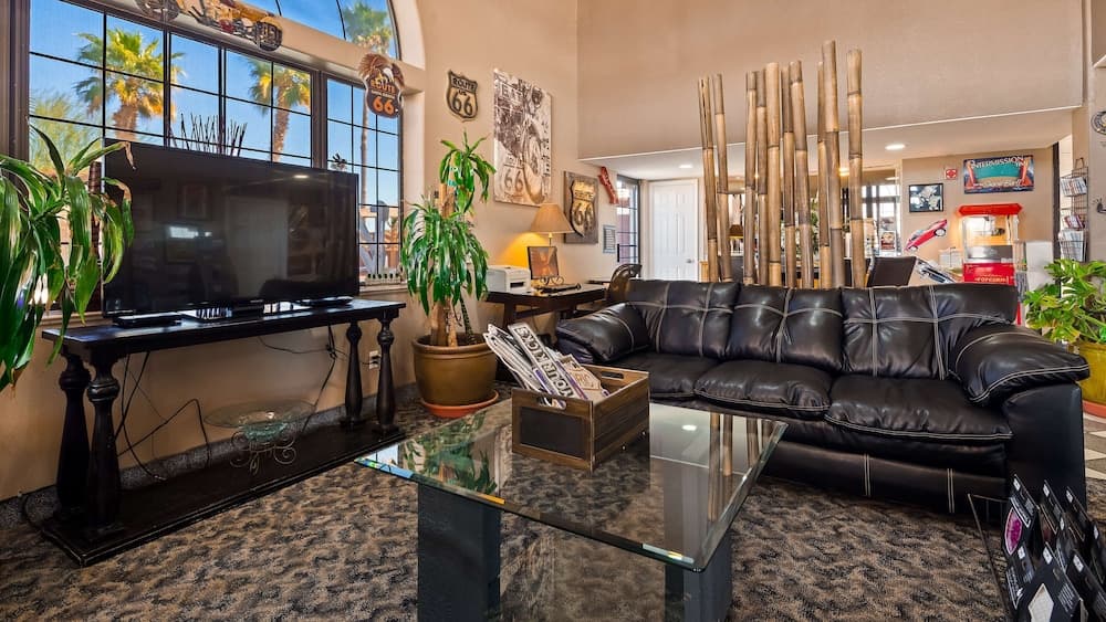 Best Western Colorado River Inn interior in Needles, CA — gallery photo 2