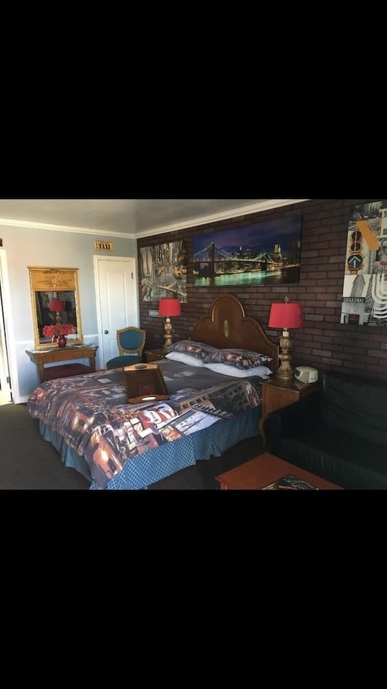 Travel Inn And Suites property views in Victorville, CA — gallery photo 3