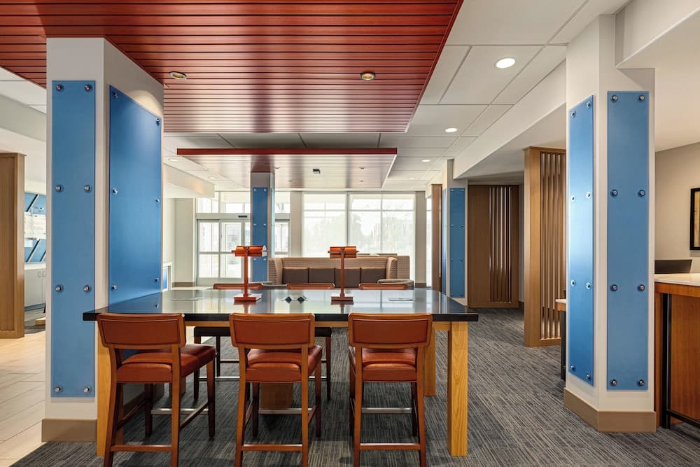 Holiday Inn Express & Suites Hayward - Castro Valley by IHG gallery photo in Hayward, CA — image 27