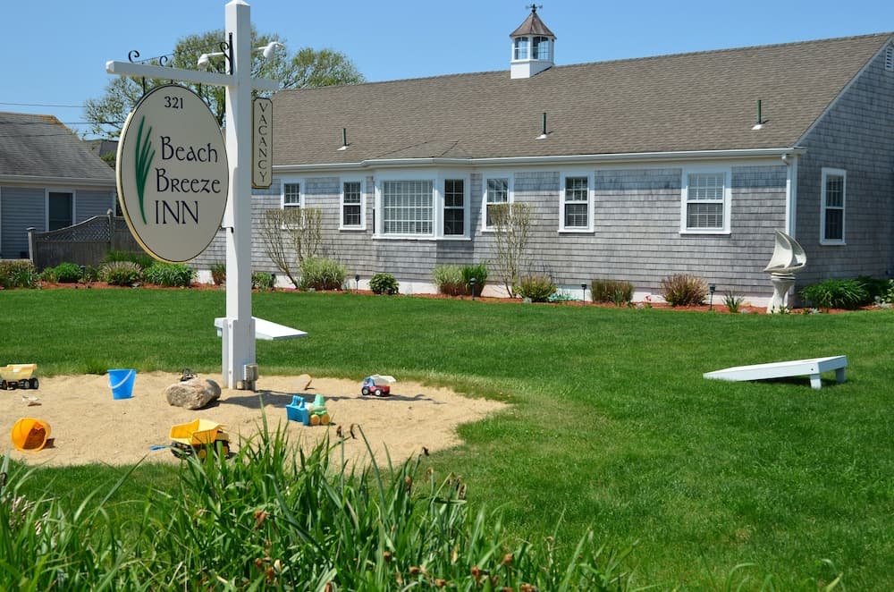 Beach Breeze Inn gallery photo in Falmouth, MA — image 12