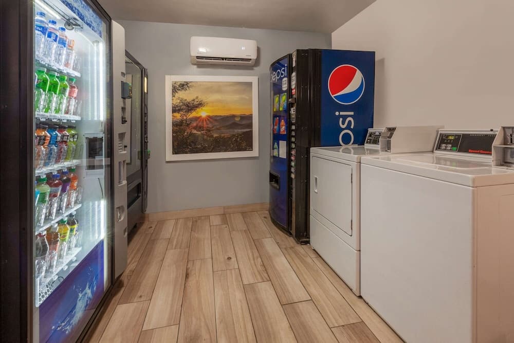 Days Inn by Wyndham Sturtevant / Racine / Mount Pleasant gallery photo in Mount Pleasant, WI — image 33