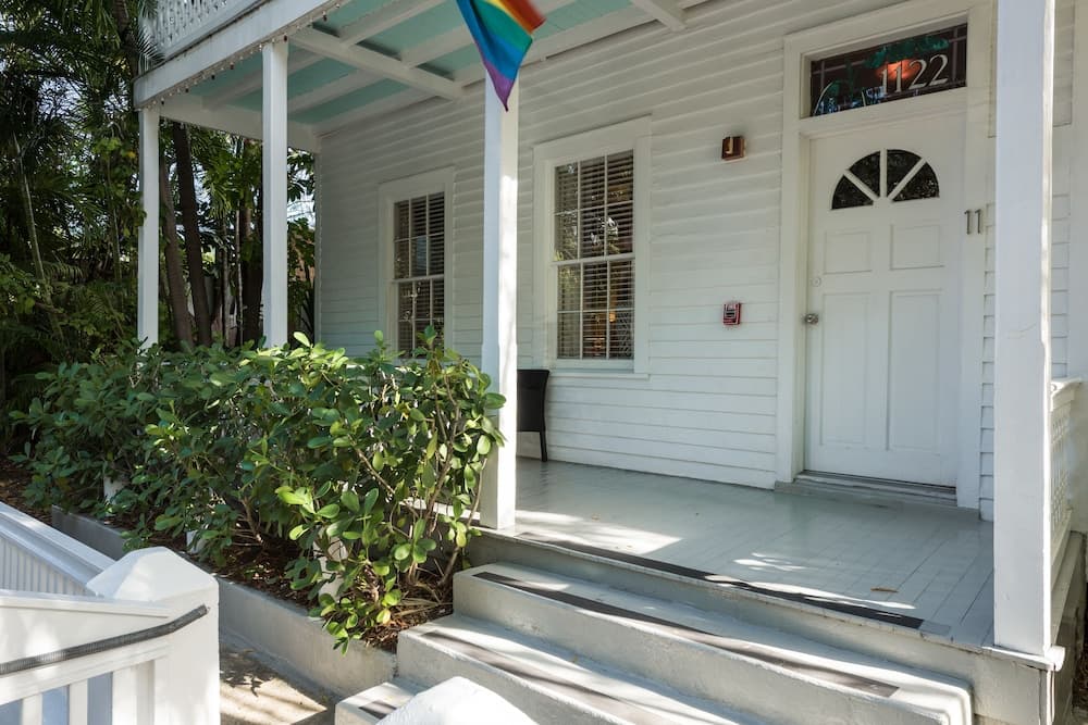 Alexanders Guesthouse - Adult Exclusive, LGBTQ Friendly featured exterior or lobby in Key West, FL — similar hotel