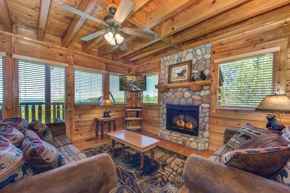 A Smoky Mountain Hide-a-way featured exterior or lobby in Sevierville, TN — similar hotel