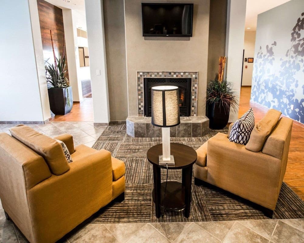 Sleep Inn & Suites & Conference Center property views in Garden City, KS — gallery photo 3