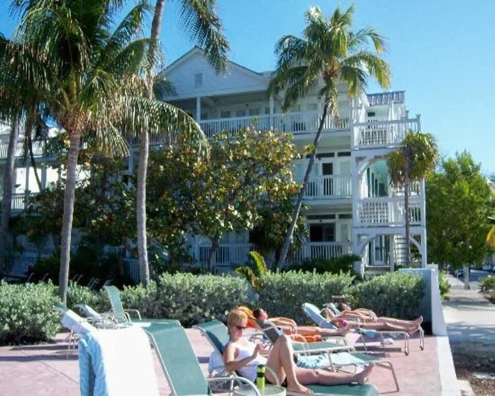 Coconut Beach Resort Timeshare interior in Key West, FL — gallery photo 2