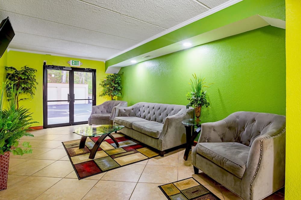 Quality Inn & Suites near Six Flags East property views in Atlanta, GA — gallery photo 3