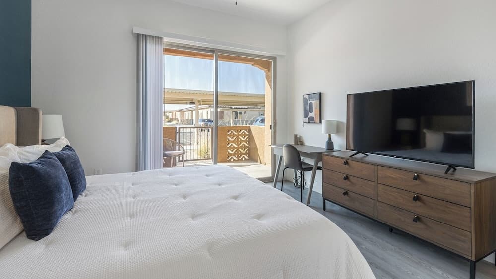 Landing Apartments Oro Valley interior in Oro Valley, AZ — gallery photo 2