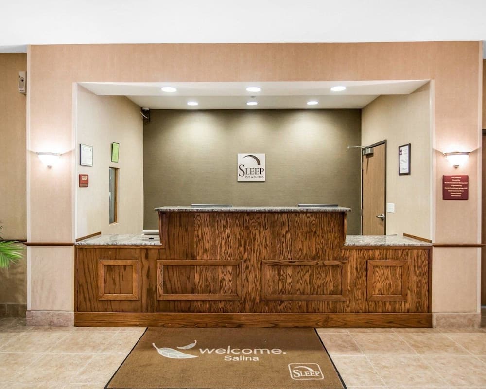 Rodeway Inn & Suites Salina South interior in Salina, KS — gallery photo 2