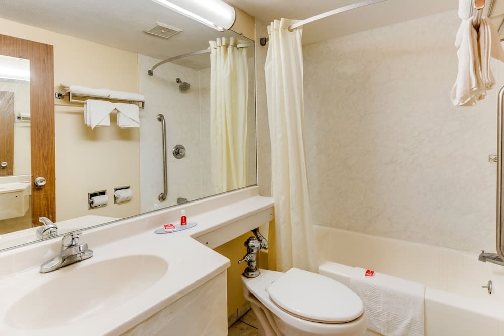 Econo Lodge Inn And Suites gallery photo in Binghamton, NY — image 29