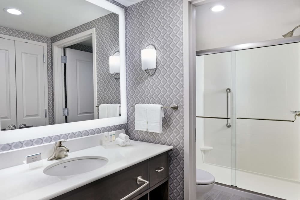 Homewood Suites by Hilton Teaneck Glenpointe gallery photo in Teaneck — image 16
