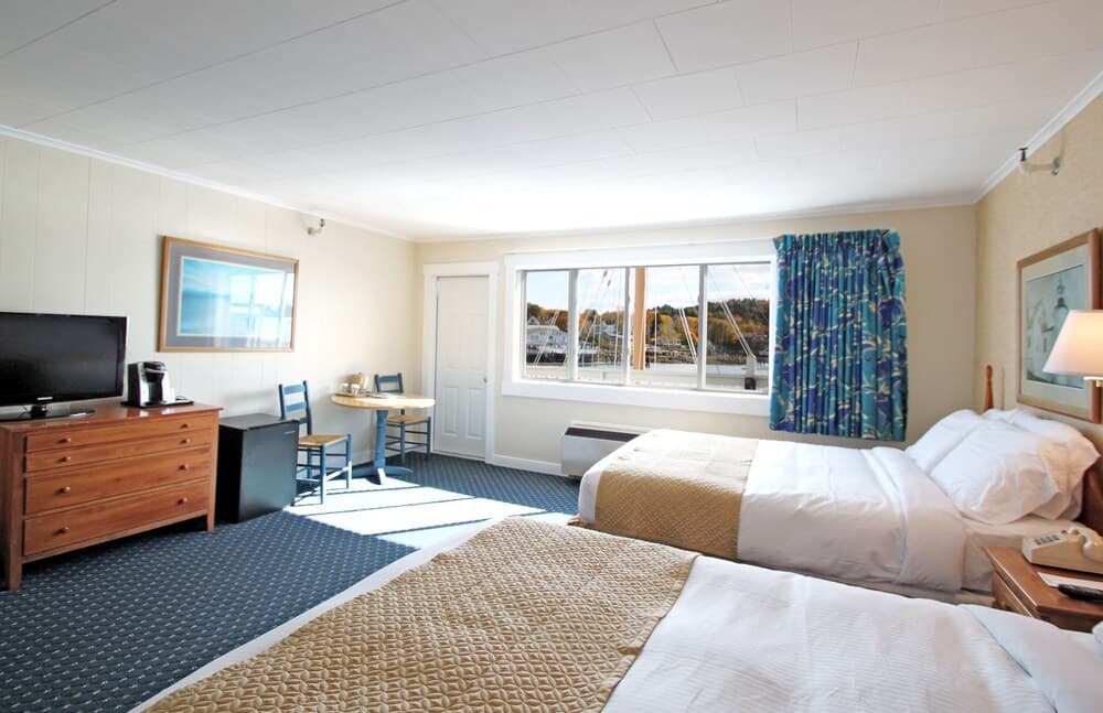 Fishermans Wharf Inn property views in Boothbay Harbor — gallery photo 3