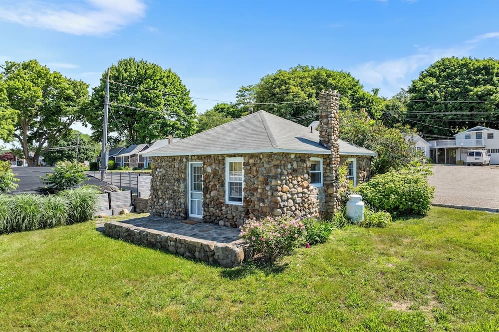 Marina Bay Cottages gallery photo in Waterford — image 79